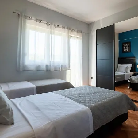 Latica Villa